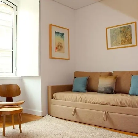 Fanqueiros Apartment